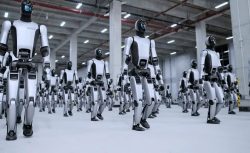 Otomotivde gelecek adımı: BMW’nin insansı robotları görevini tamamladı, yeni nesil yolda