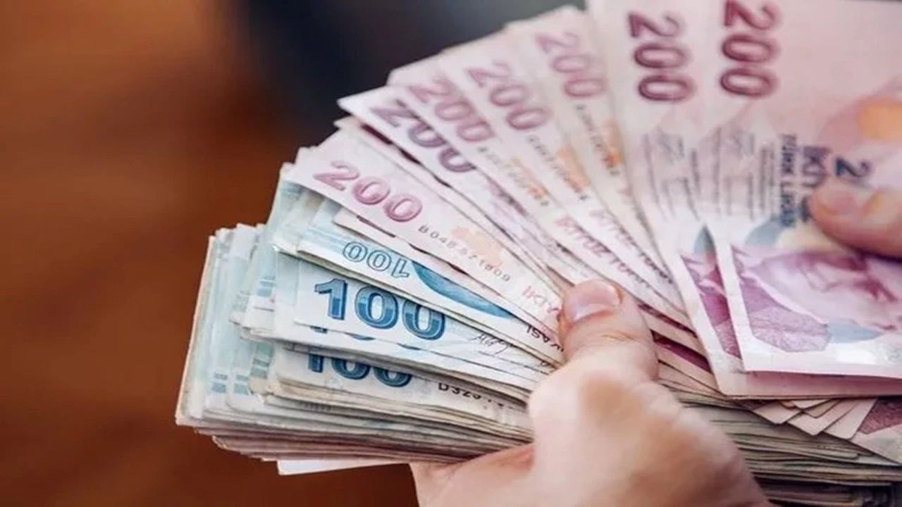 Kamu yöneticilerine 30 bin TL’lik seyyanen zam rafa kalktı